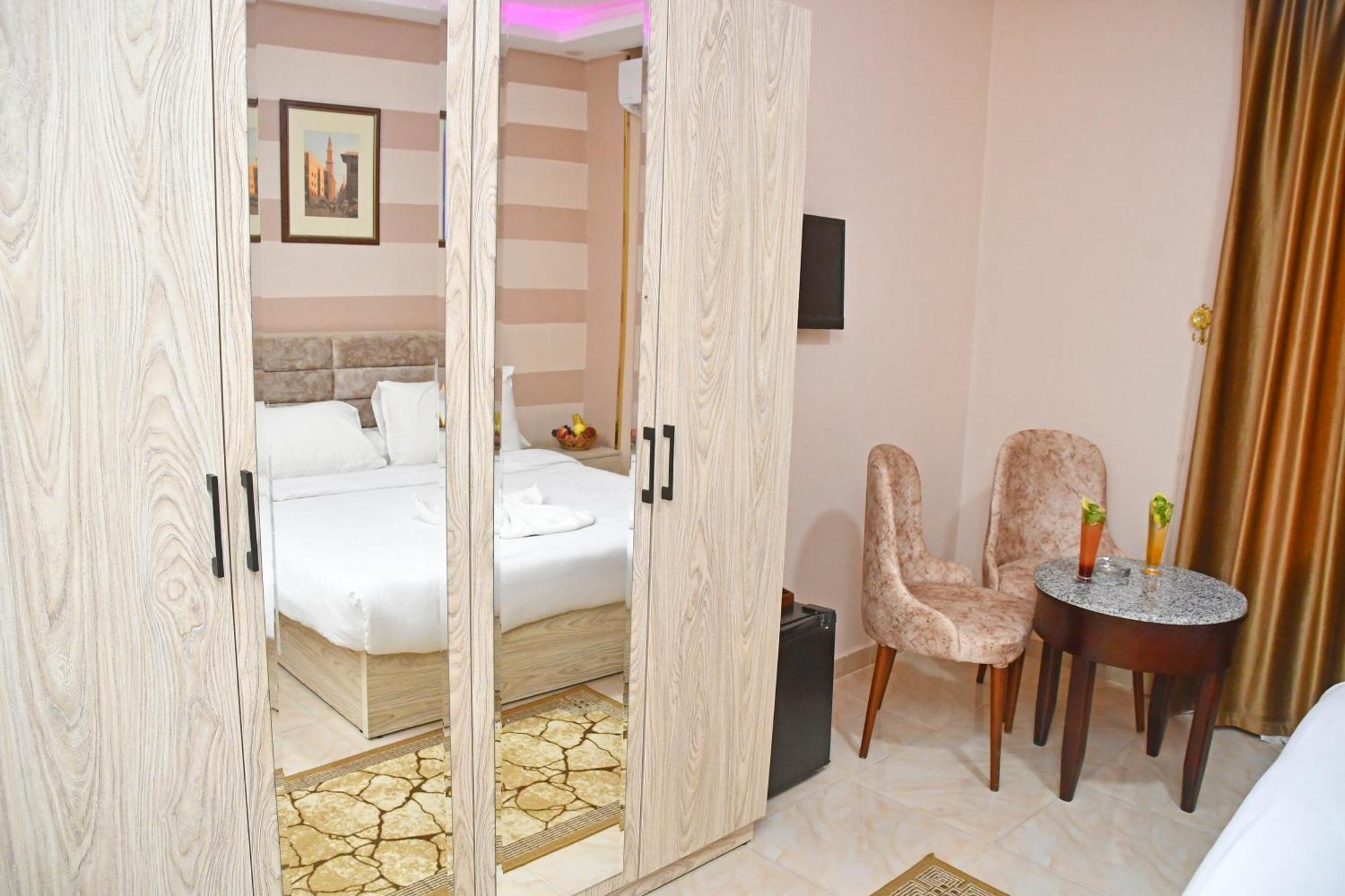 Nun Pyramids Hotel Kafret el-Gabal Pokoj fotografie