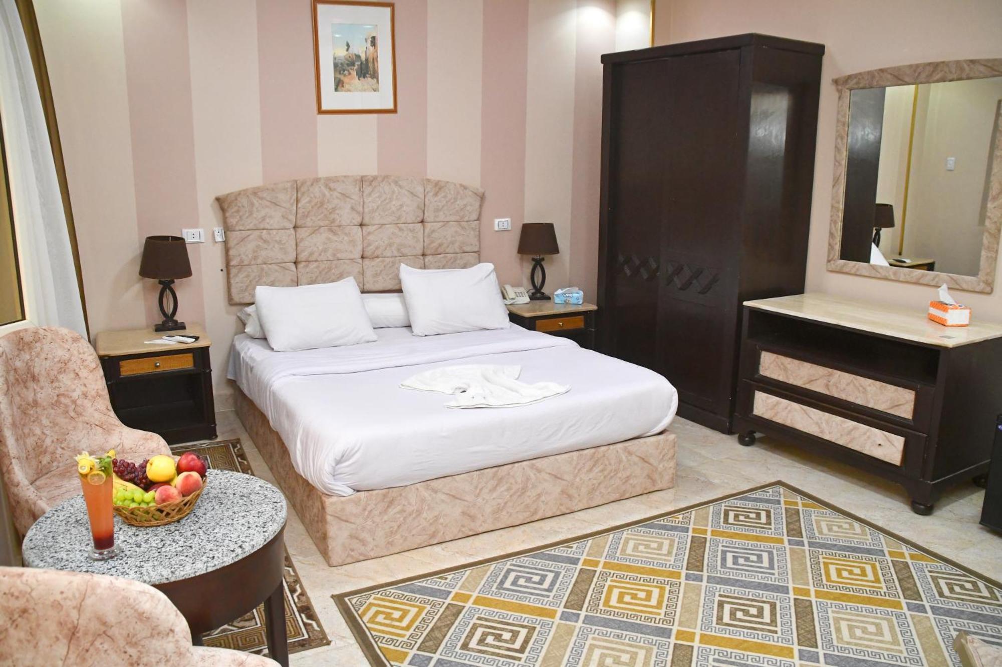 Nun Pyramids Hotel Kafret el-Gabal Pokoj fotografie